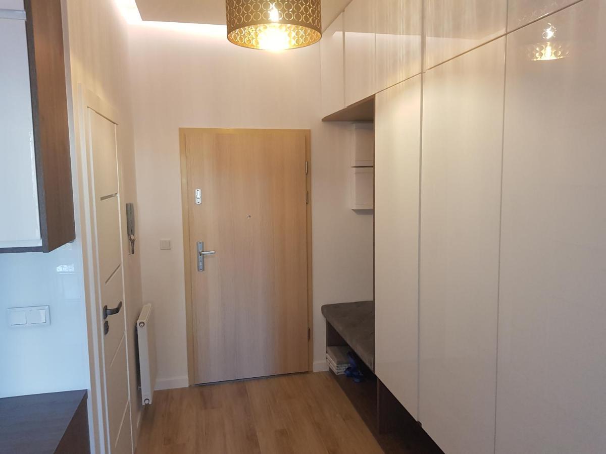Apartament Skarbowa レシュノ エクステリア 写真